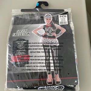 Sassy Skeleton, size Large